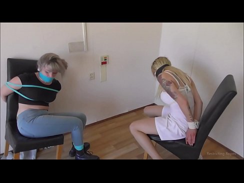 ❤️ Asılı / bağlanmış və ağzı bağlanmış / çətinlik içində olan qız ❤️ Porno bizdə ﹏