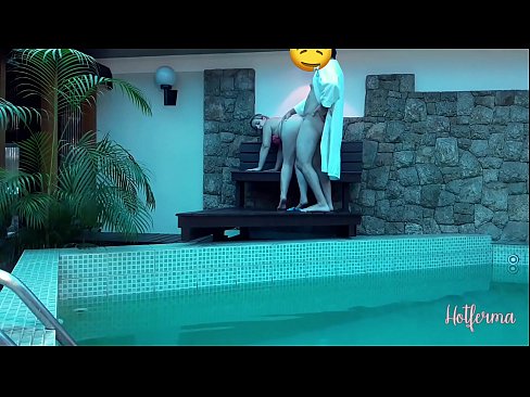 ❤️ Boss hovuza qulluqçu dəvət edir, lakin isti müqavimət göstərə bilmədi ❤️ Porno bizdə ﹏