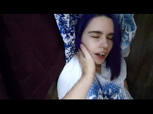 ❤️ Şkafda bacımı tapdım və ona cum kömək etdi ❤️ Porno bizdə ﹏